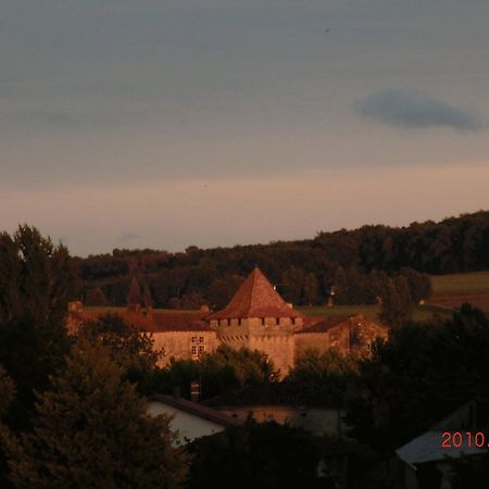 Chateau De Fourcès Екстериор снимка