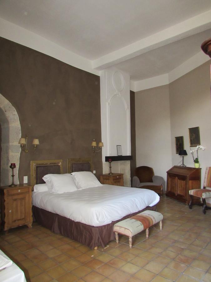Chateau De Fourcès Екстериор снимка